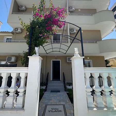 Vila Vladi Durrës 外观 照片