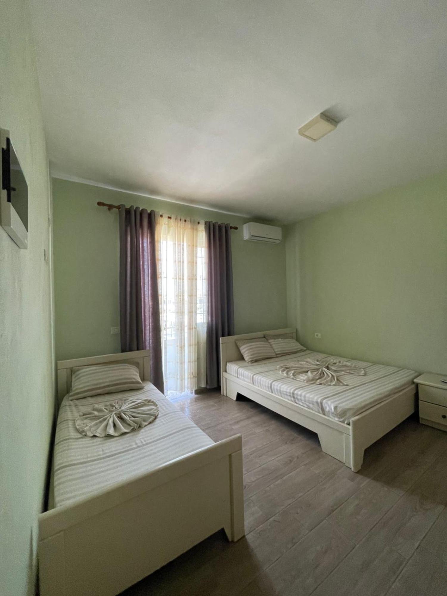 Vila Vladi Durrës 外观 照片
