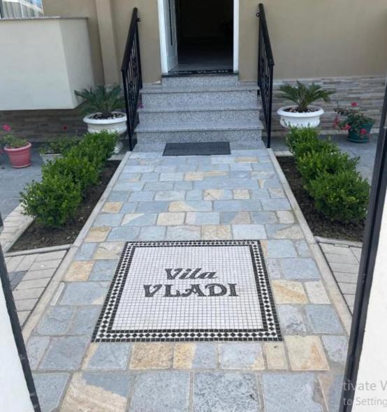 Vila Vladi Durrës 外观 照片